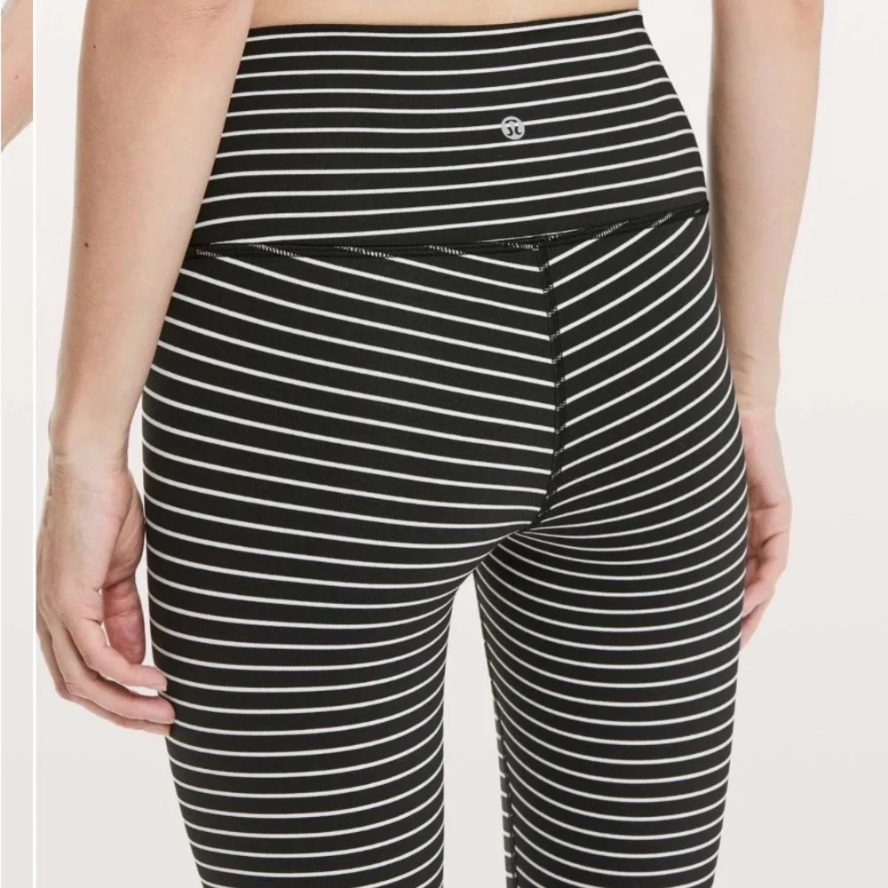 lululemon athletica cropped leggings